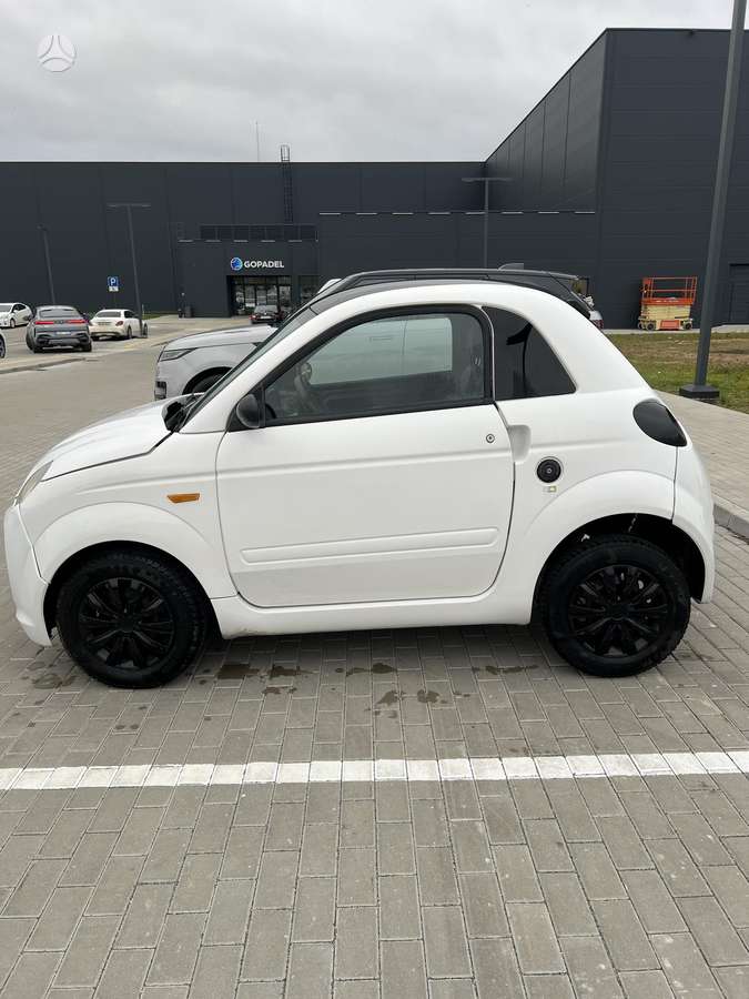 Microcar DUE, Хэтчбек