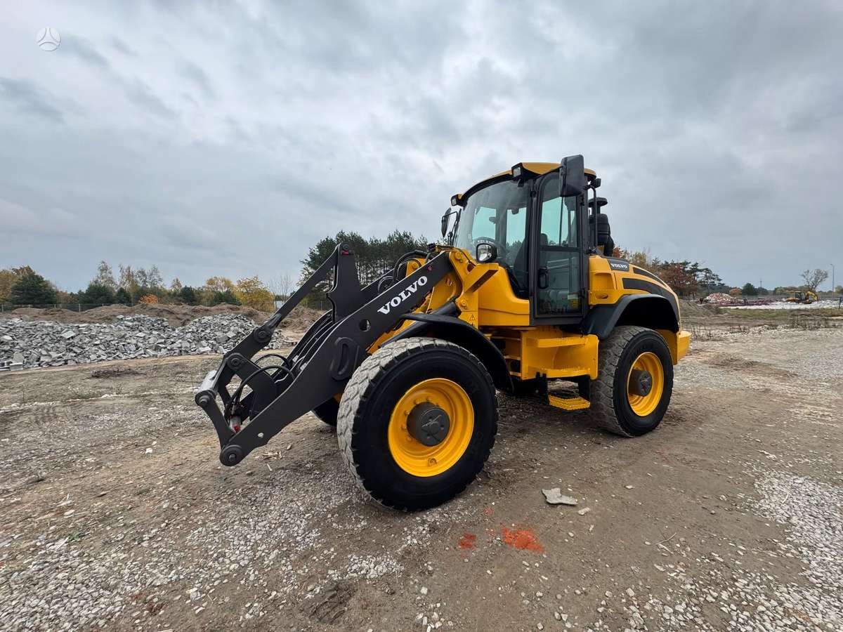 Volvo L45H, frontaliniai krautuvai