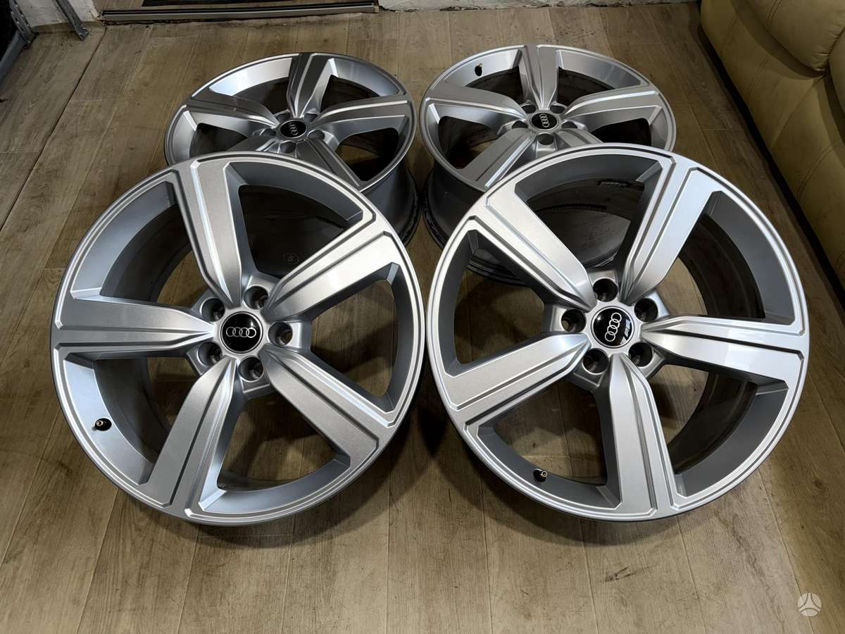 Audi A6 Q5 E-Tron, light alloy, R20