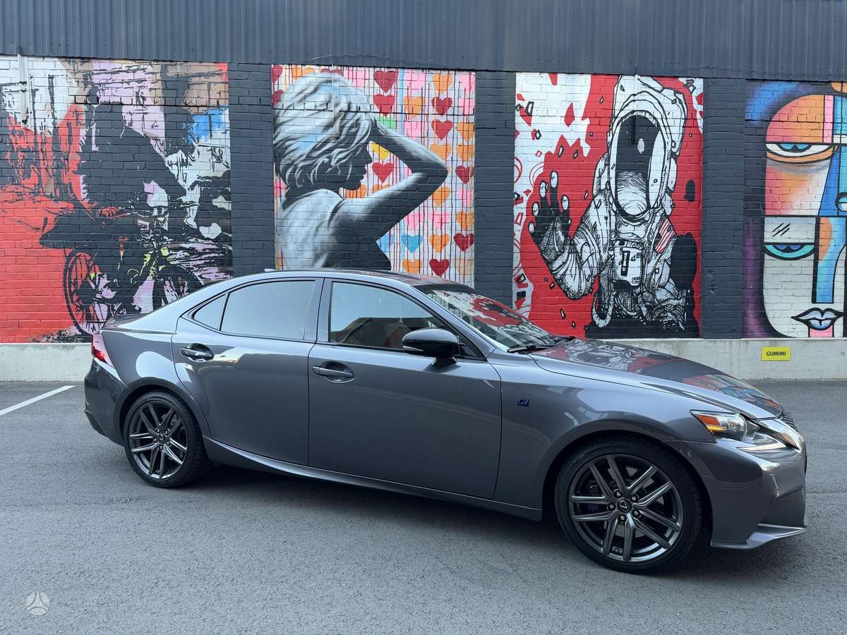 Lexus IS 350