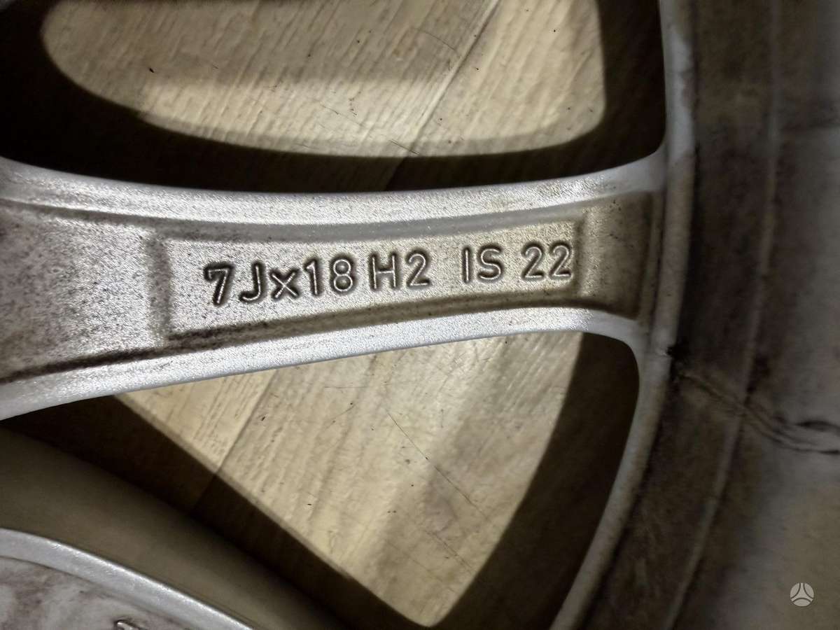 Audi A4 B9, light alloy, R18