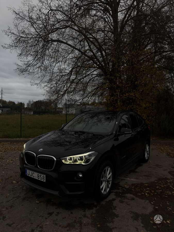BMW X1