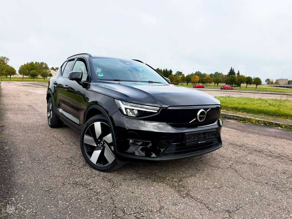 Volvo XC40, Внедорожник / Кроссовер
