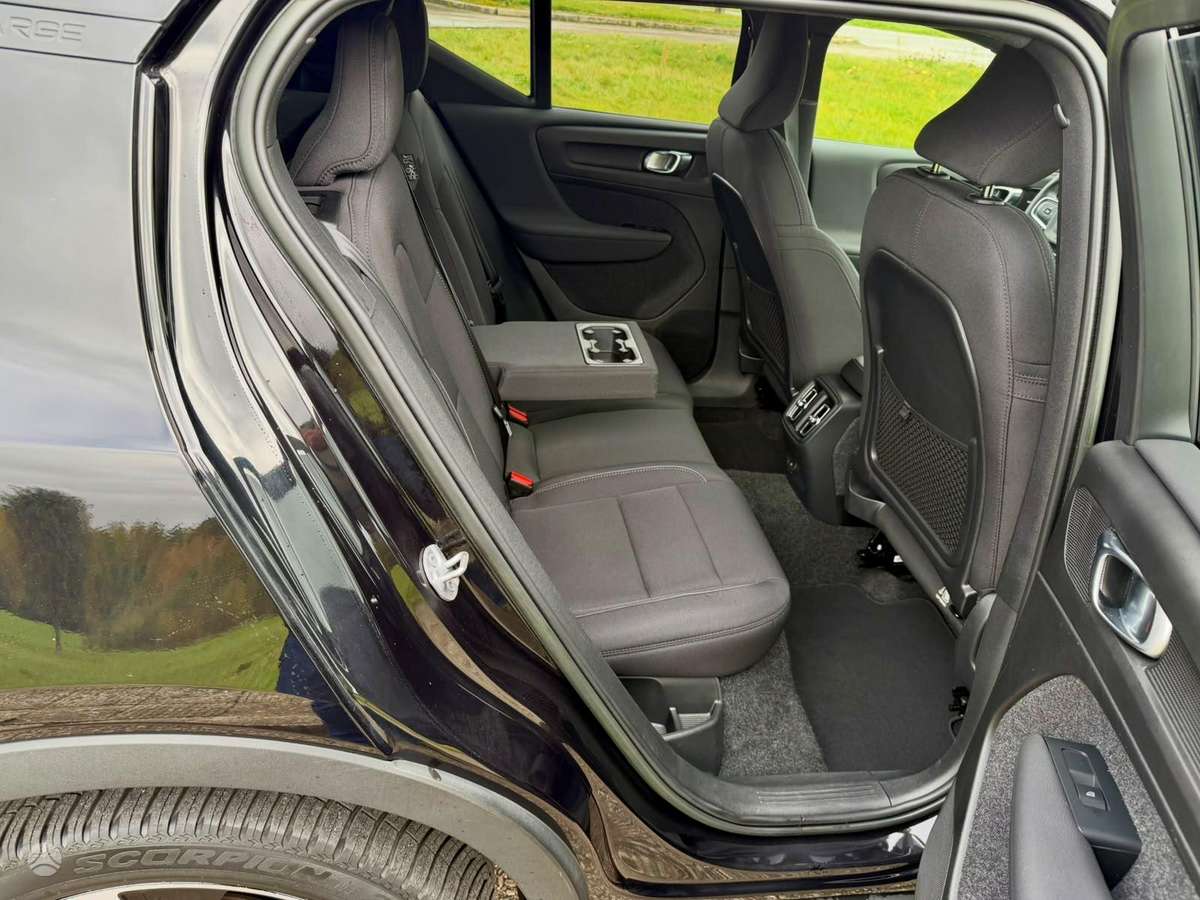 Volvo XC40, Внедорожник / Кроссовер