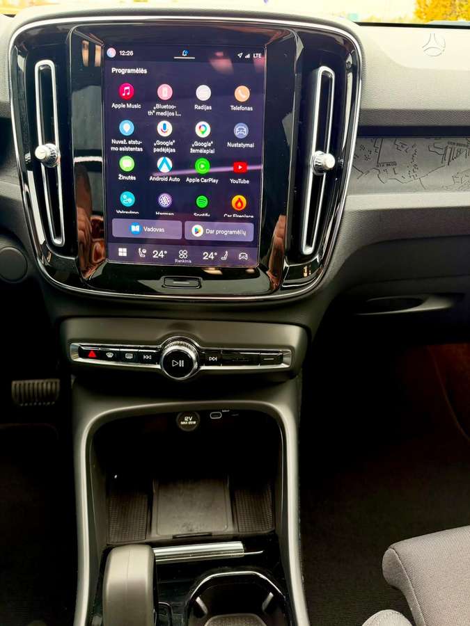 Volvo XC40, Внедорожник / Кроссовер