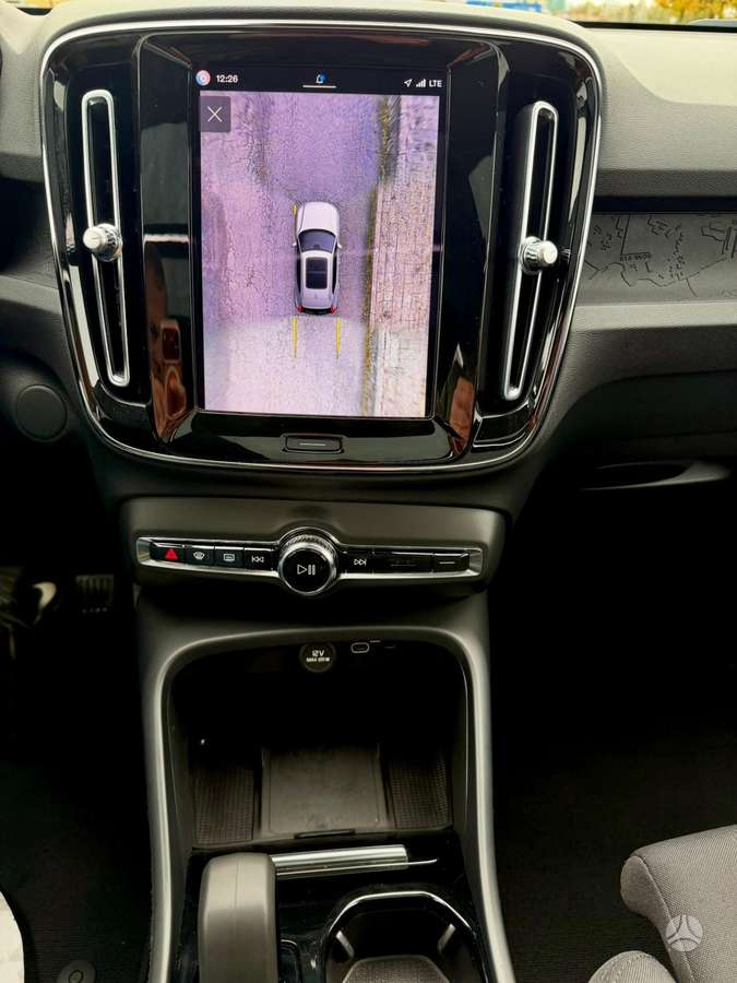 Volvo XC40, Внедорожник / Кроссовер