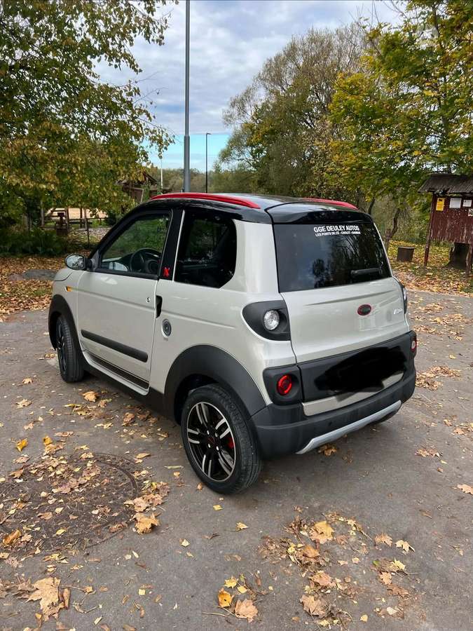 Microcar Mgo, Хэтчбек