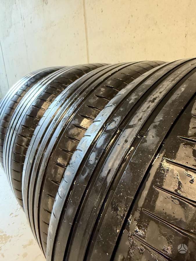 Pirelli P ZERO, летние 225/50 R18