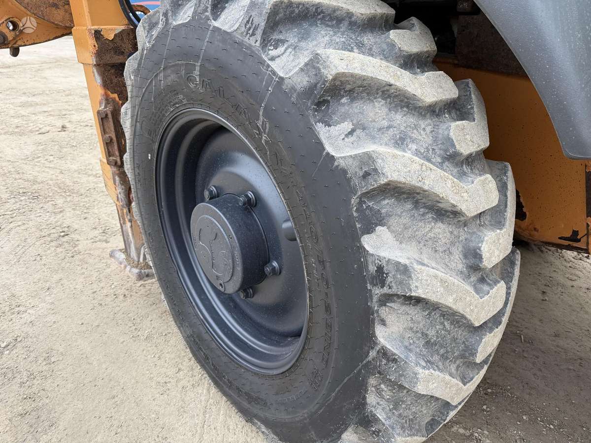 Case 695 SR-4PS, экскаваторные погрузчики