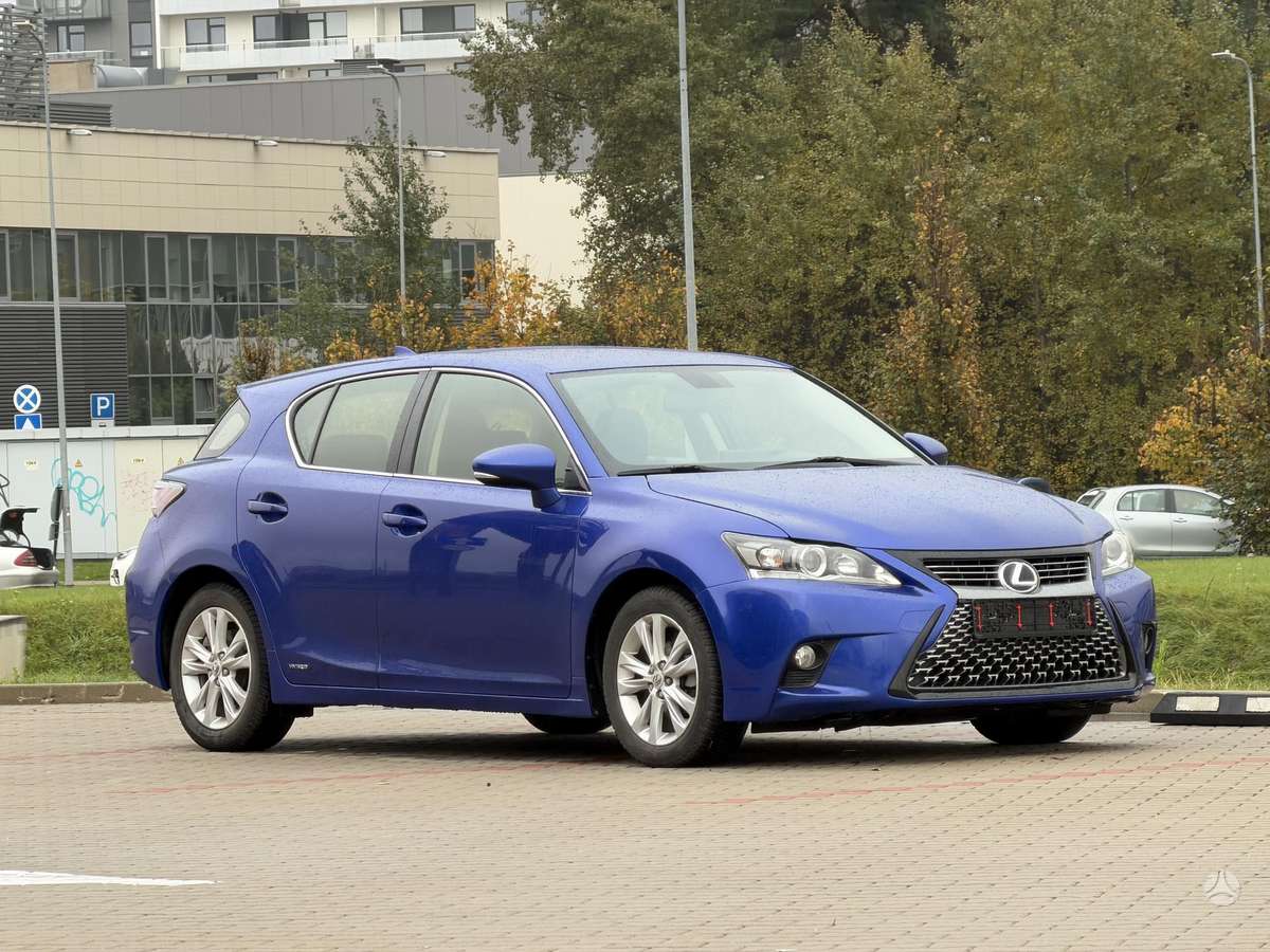 Lexus CT 200h