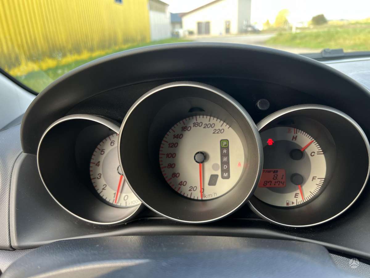 Mazda 3, 1.6 l., Седан