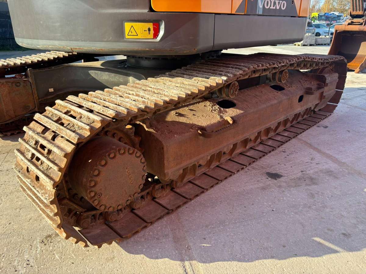 Volvo ECR 355 EL, экскаваторы