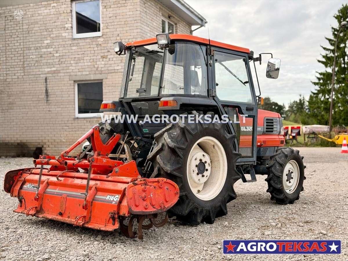 Kubota GL320, tractors