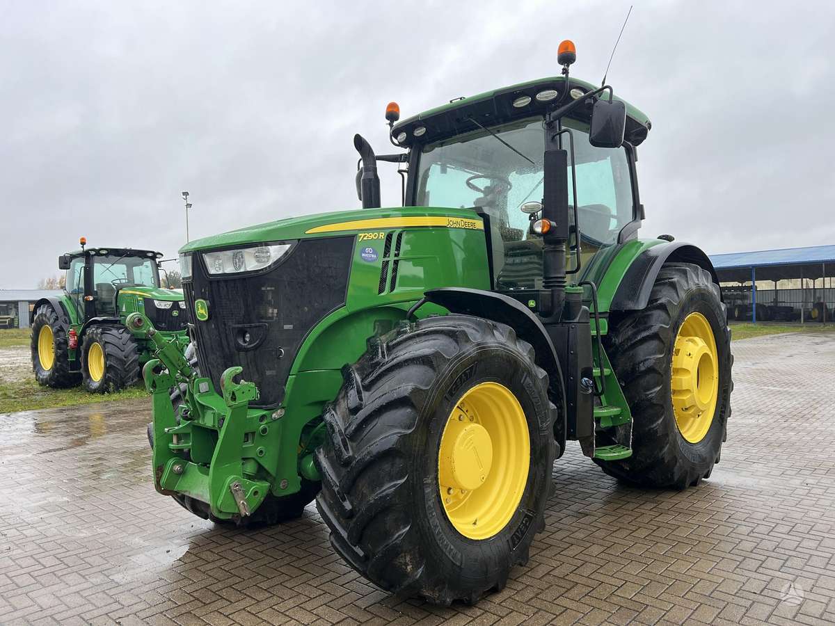 John Deere 7290R, tractors