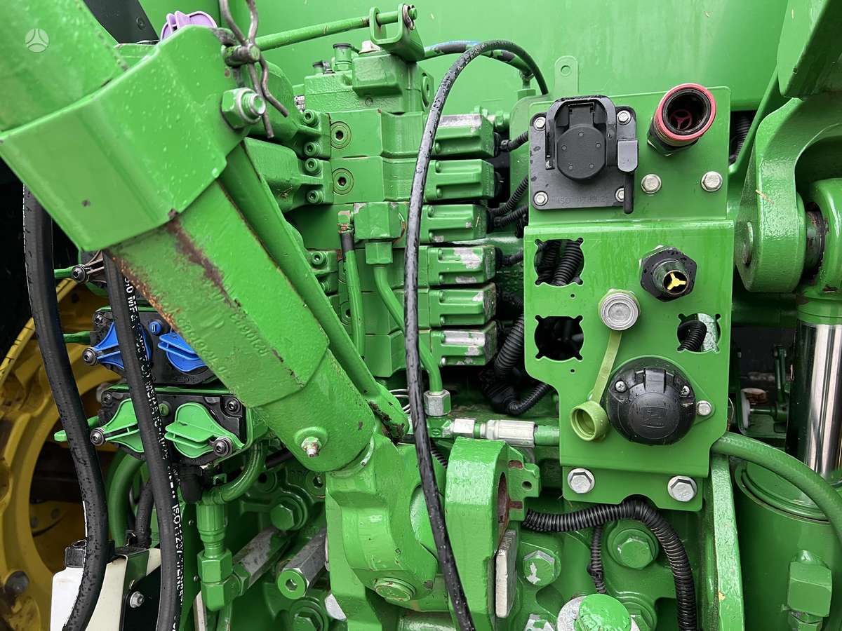 John Deere 7290R, tractors