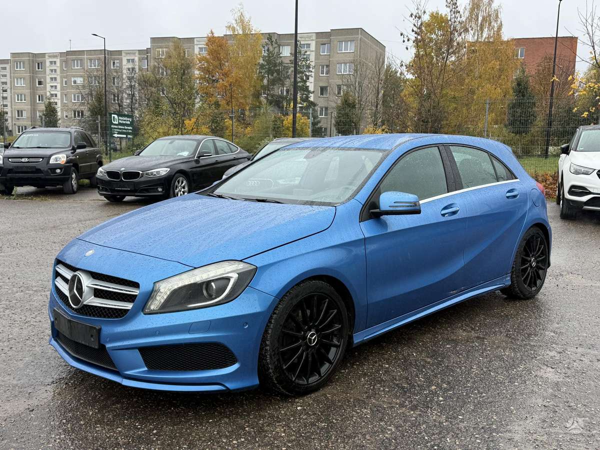 Mercedes-Benz A180