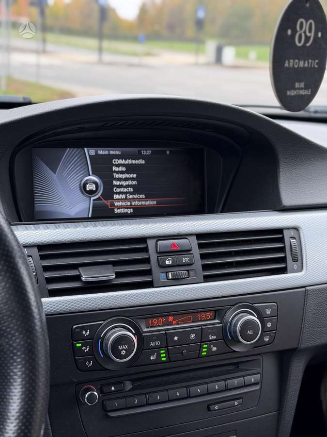 BMW 330, 3.0 l., Универсал
