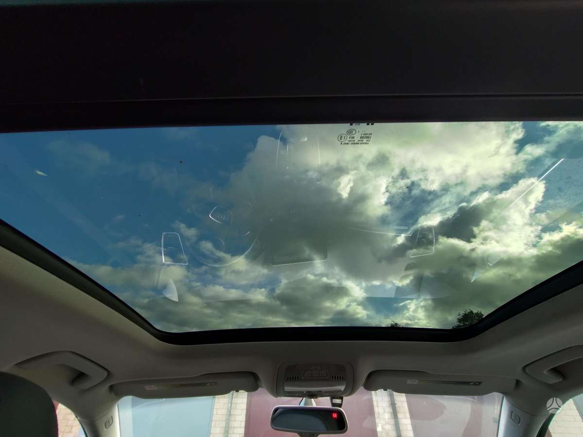 Audi Q5, 2.0 l., off-road / crossover