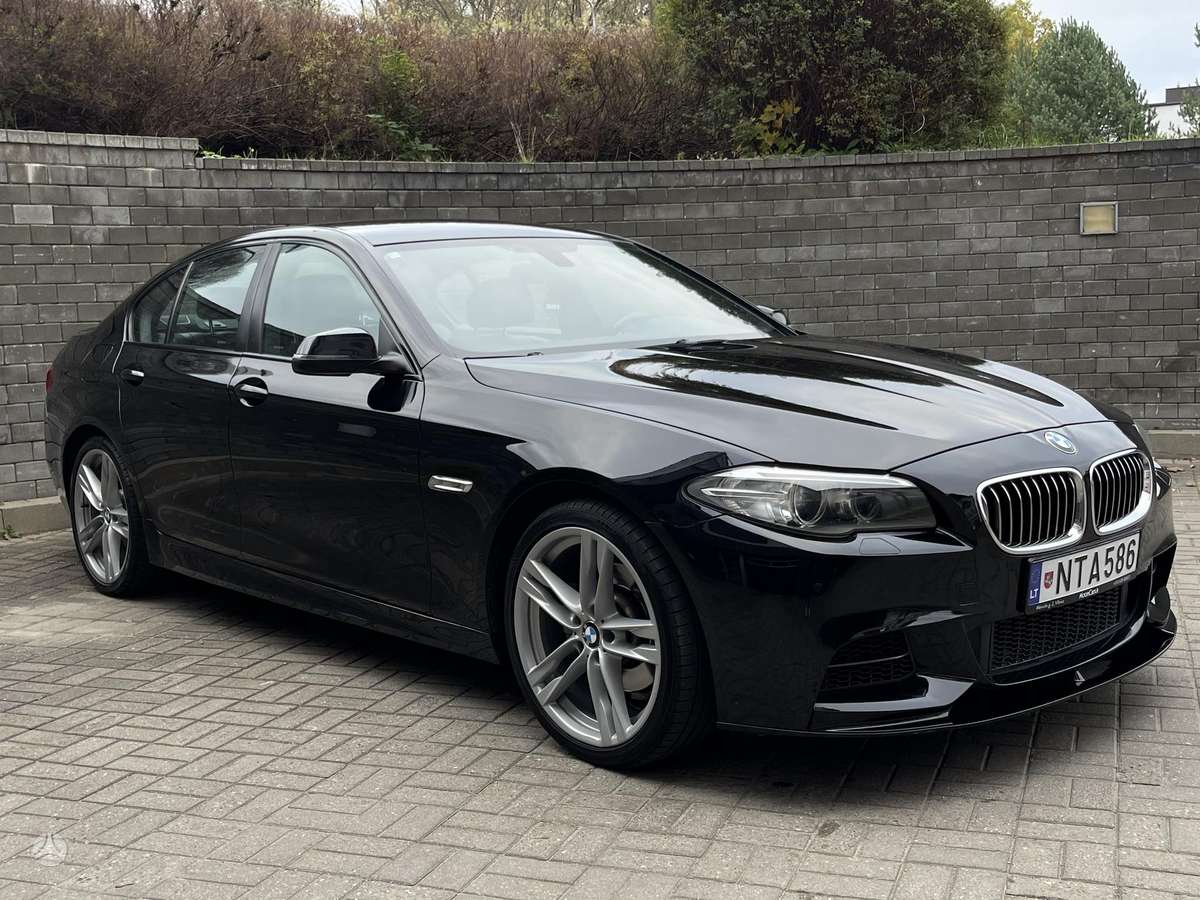 BMW 520, Седан