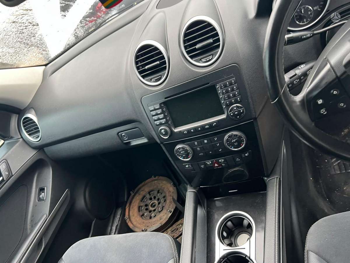 Mercedes-Benz ML320 по частям
