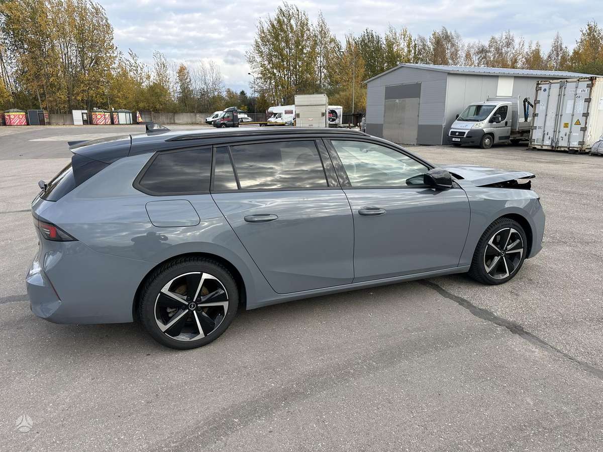 Opel Astra, 1.2 l., Универсал