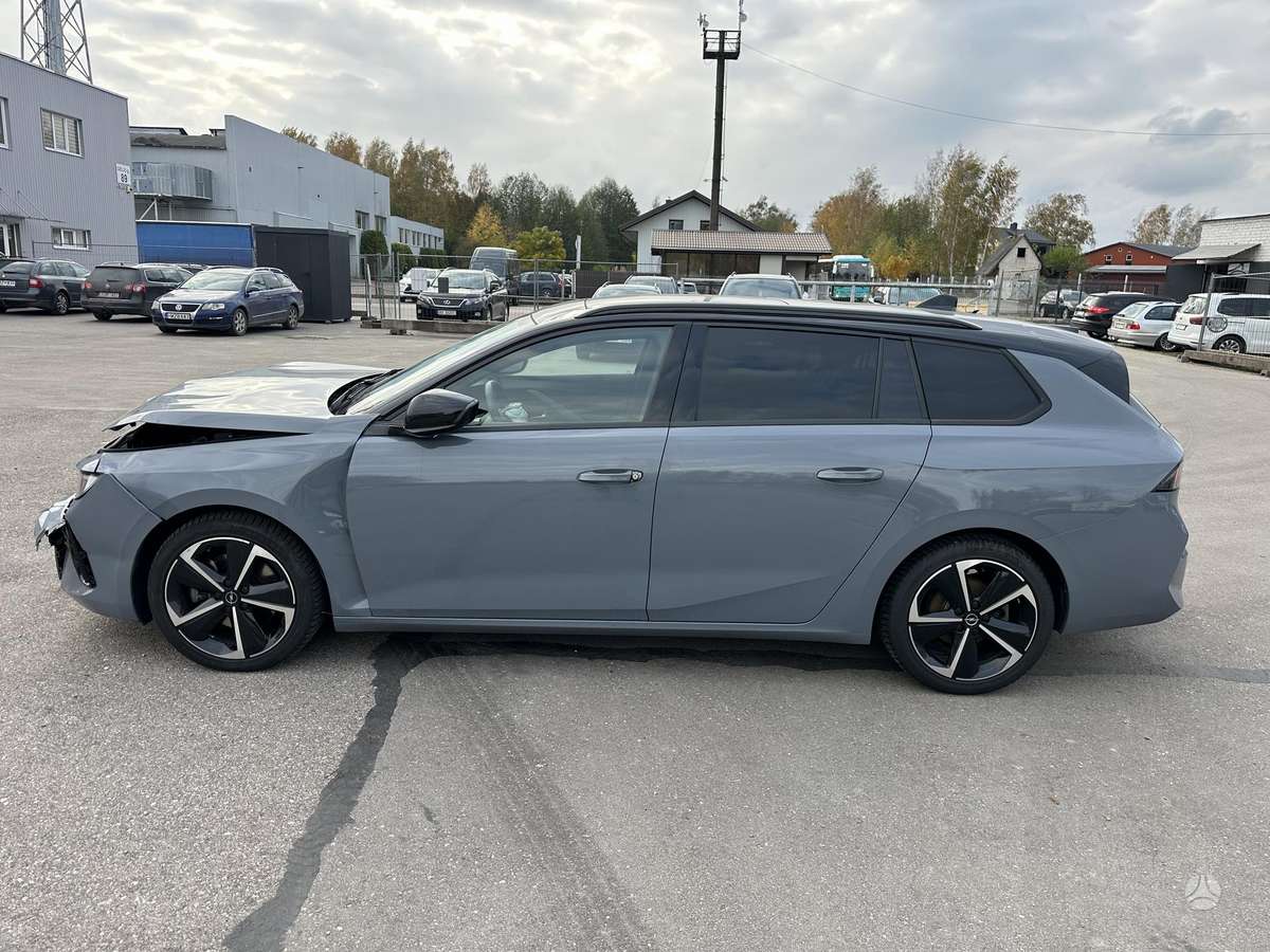 Opel Astra, 1.2 l., Универсал