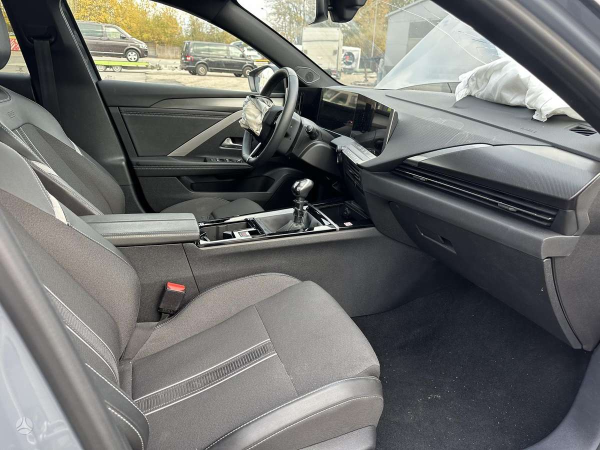 Opel Astra, 1.2 l., Универсал