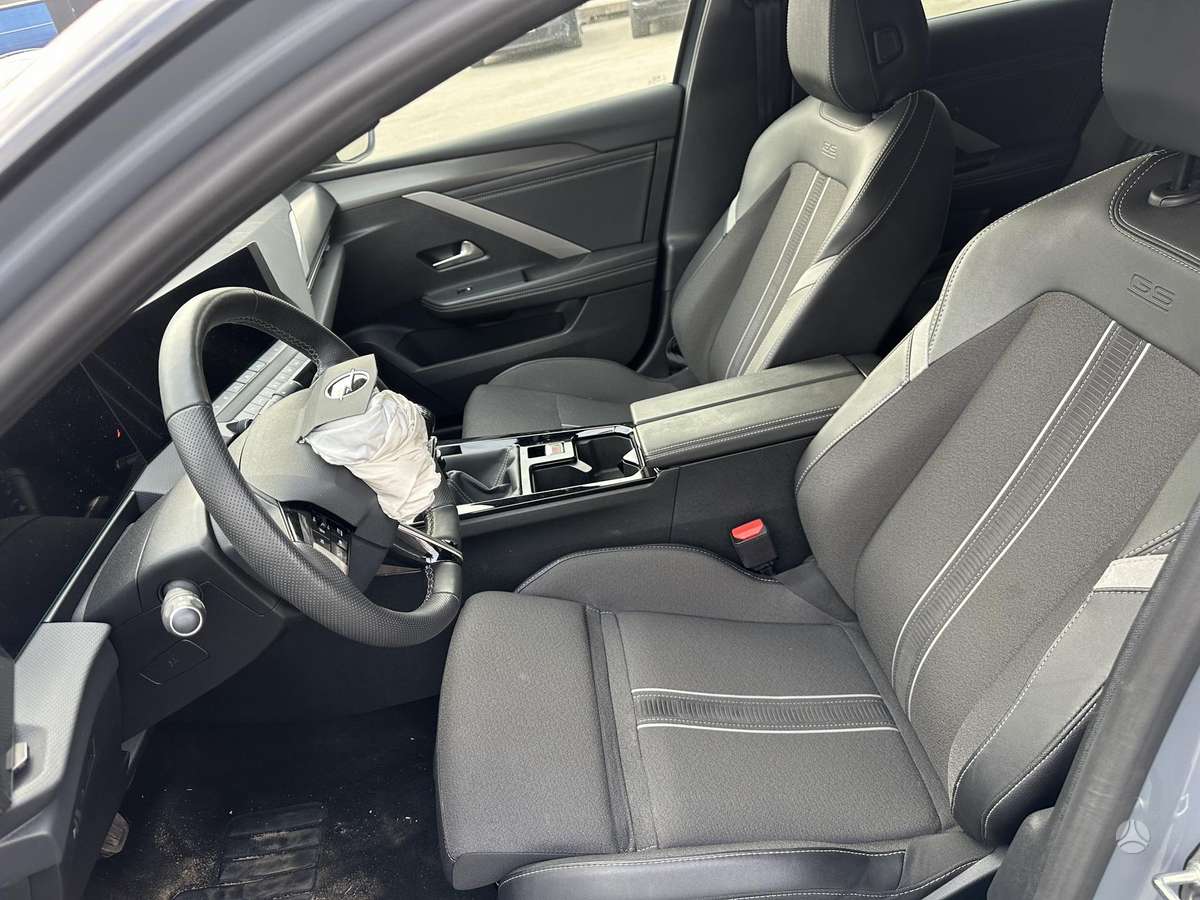 Opel Astra, 1.2 l., Универсал