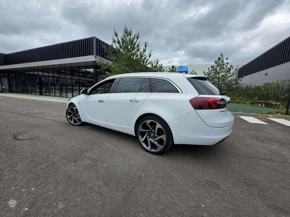 Opel Insignia 2015 — photo 26