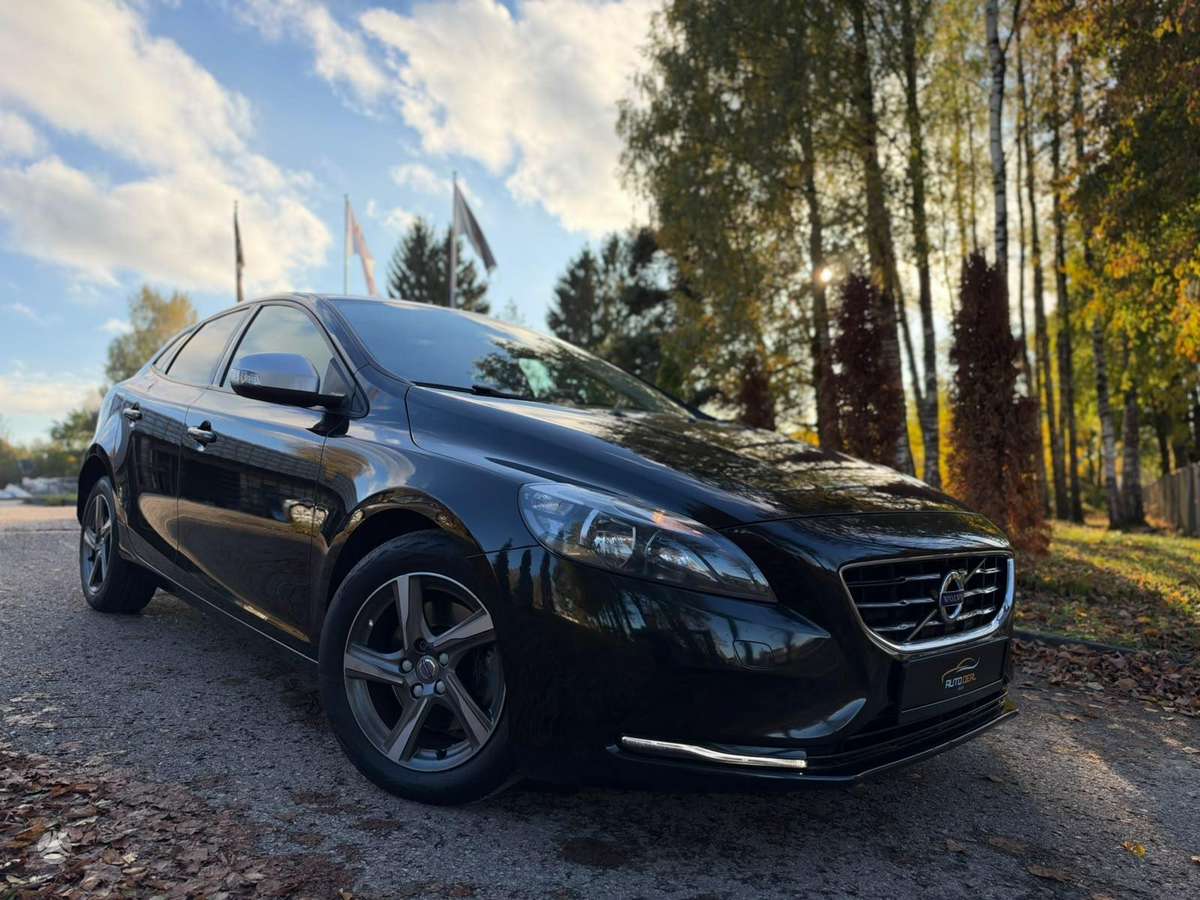 Volvo V40