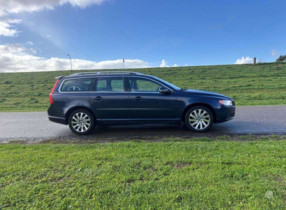 Volvo V70, 2.0 l., Универсал