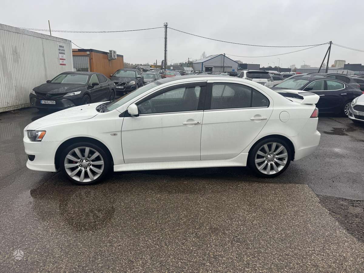 Mitsubishi Lancer