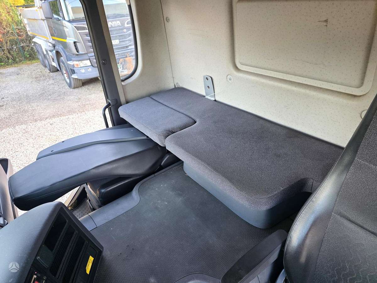 Scania P230 SIDE OPENING, box trucks / box vans