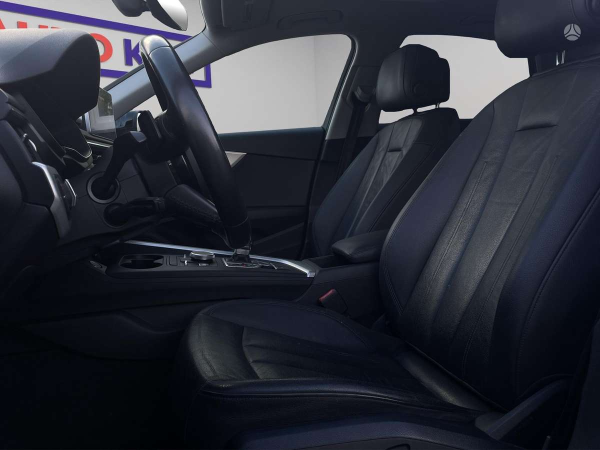 Audi A4, 2.0 l., Седан