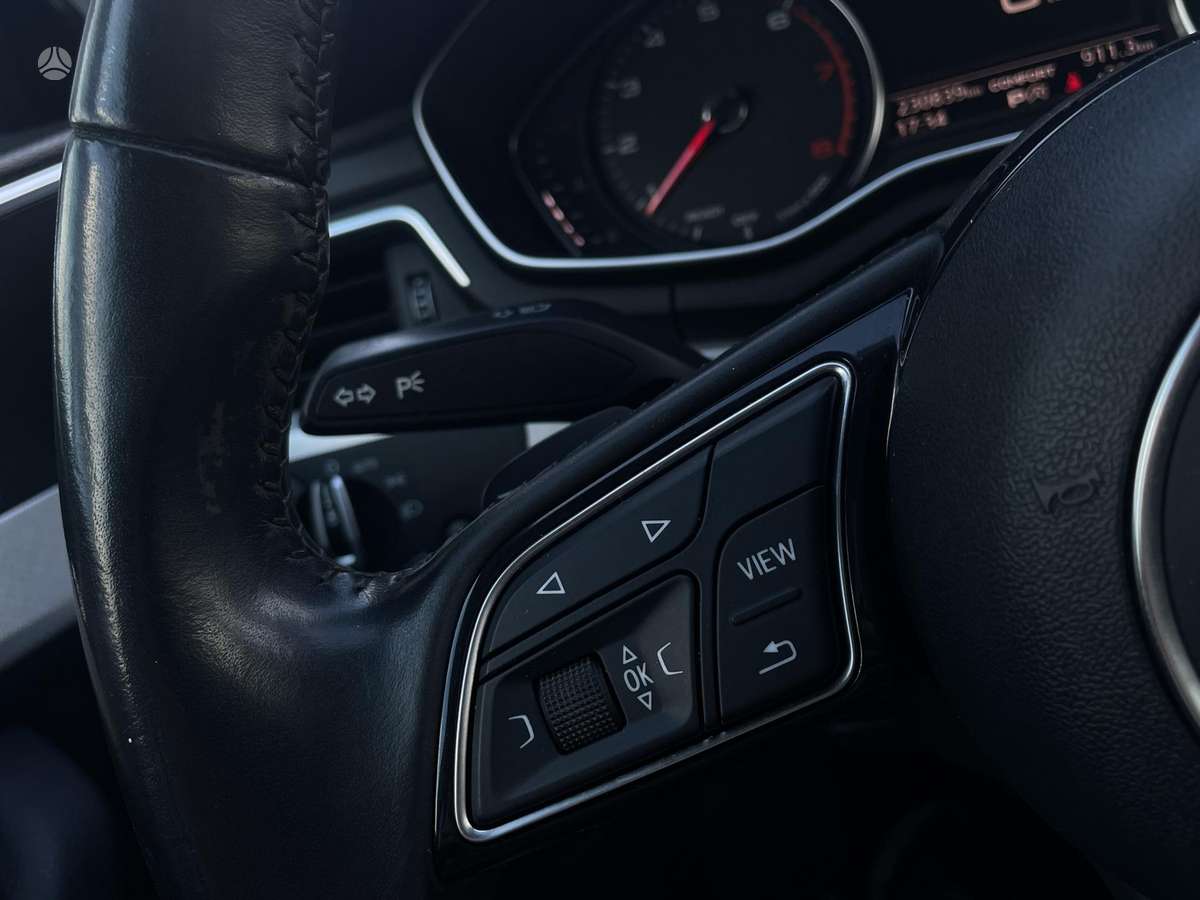 Audi A4, 2.0 l., Седан