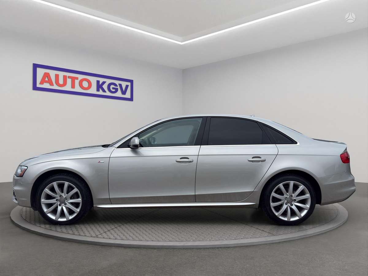 Audi A4, 2.0 l., Седан