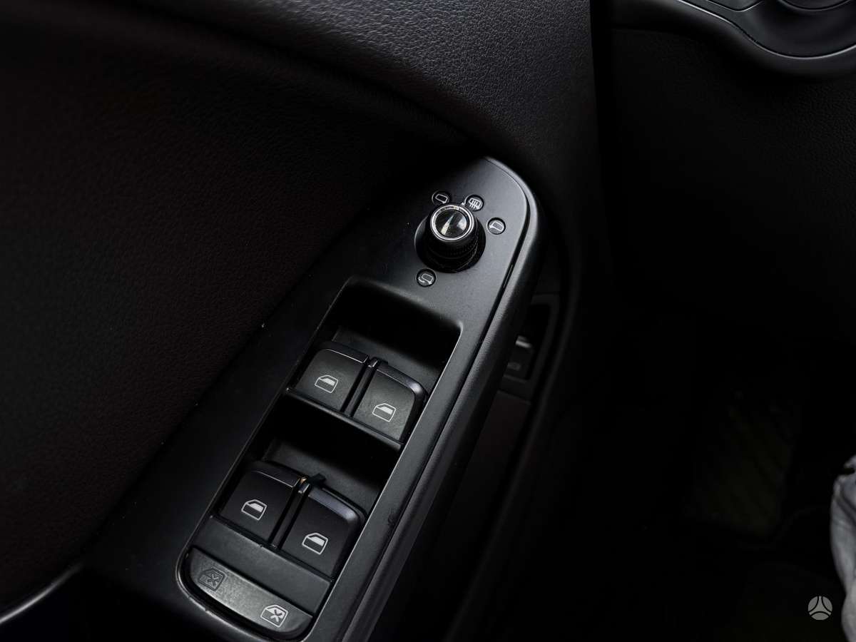 Audi A4, 2.0 l., Седан
