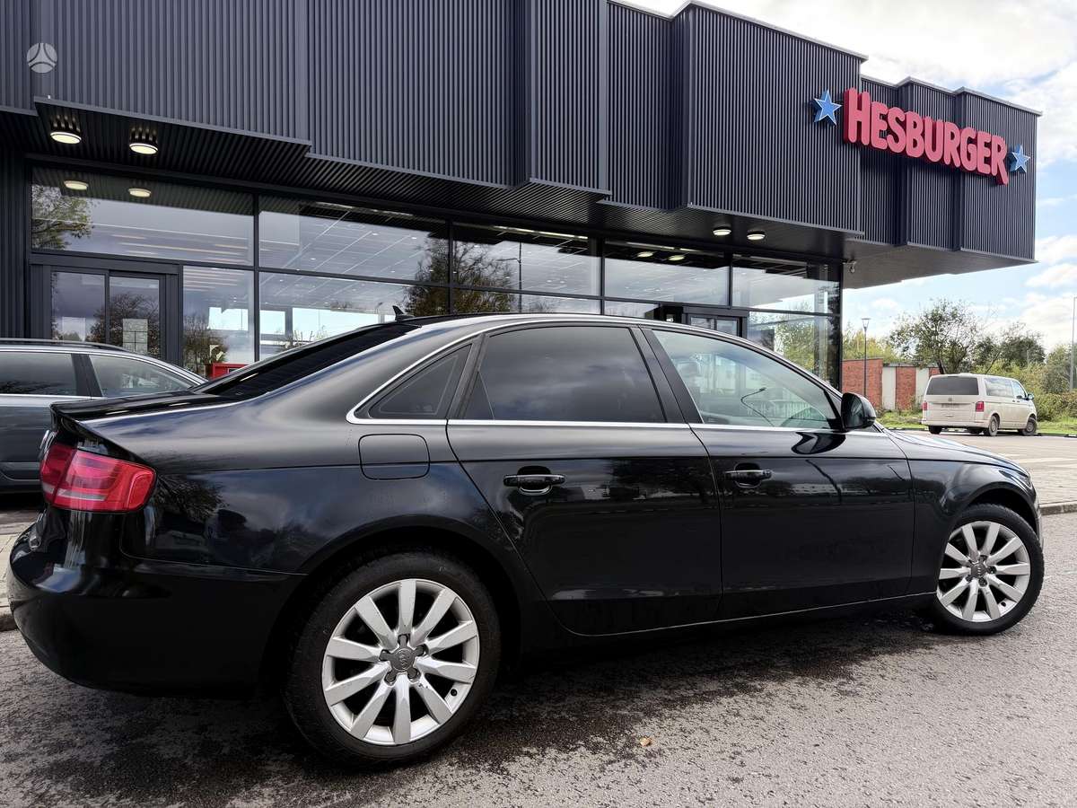 Audi A4, 2.0 l., Седан