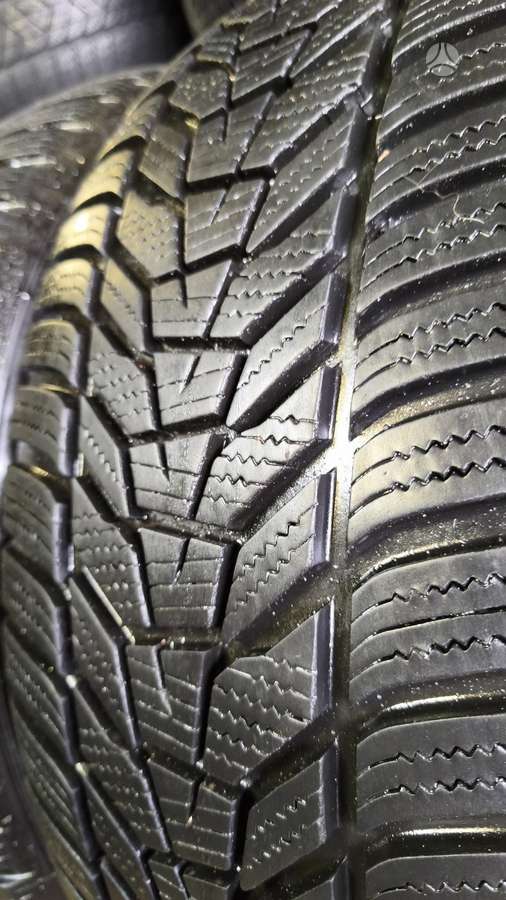 Hankook Winter Icept evo3, зимние 235/55 R17