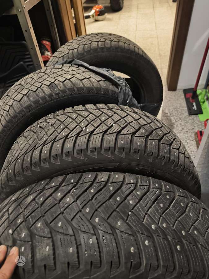 Continental, winter 225/60 R17