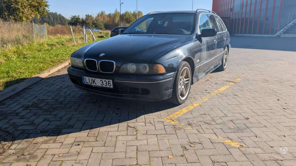 BMW 530