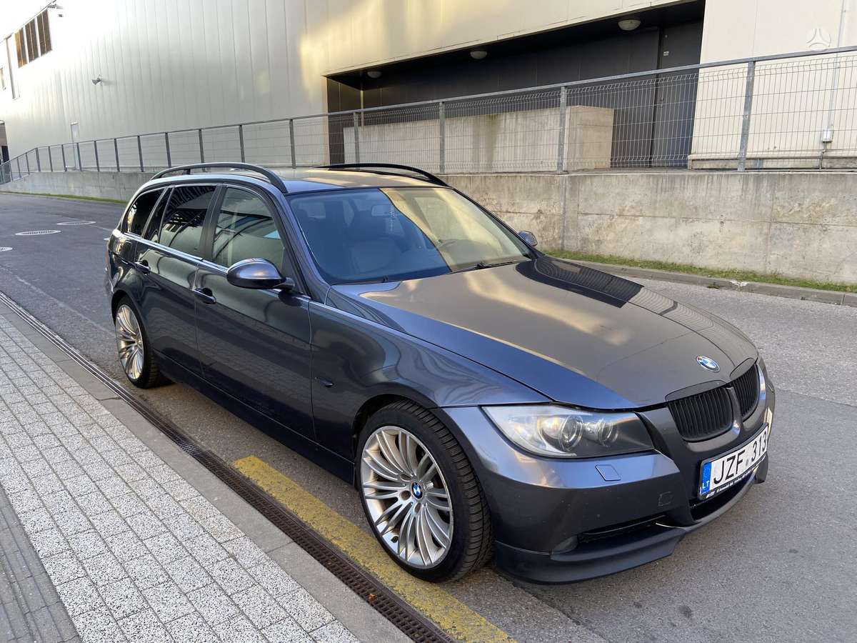 BMW 320