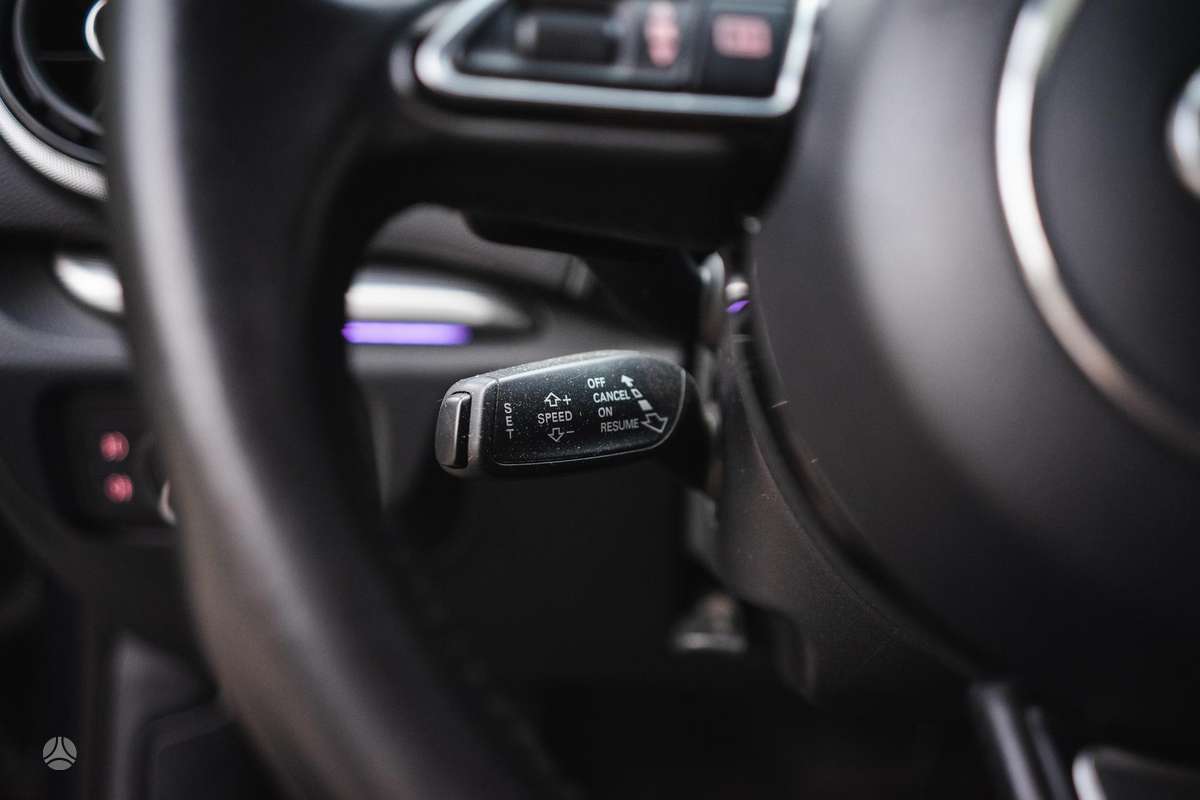 Audi A3, 1.8 l., hatchback