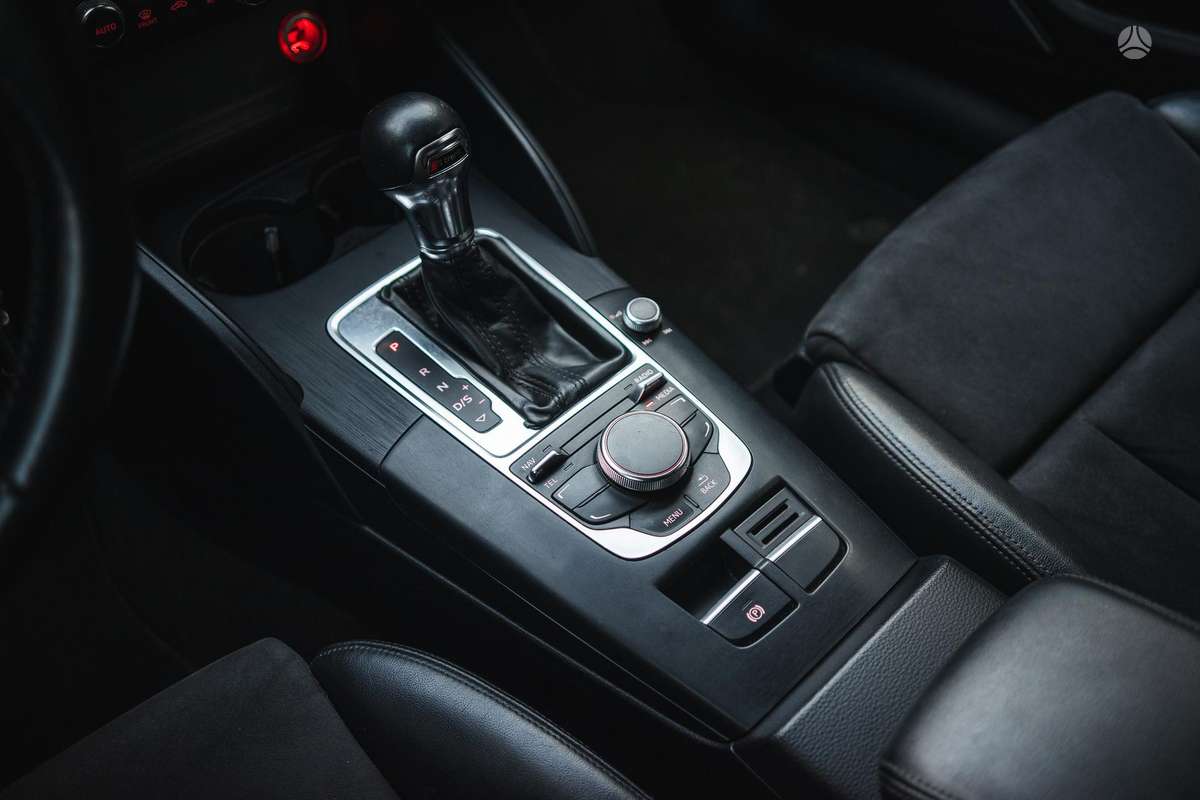 Audi A3, 1.8 l., hatchback