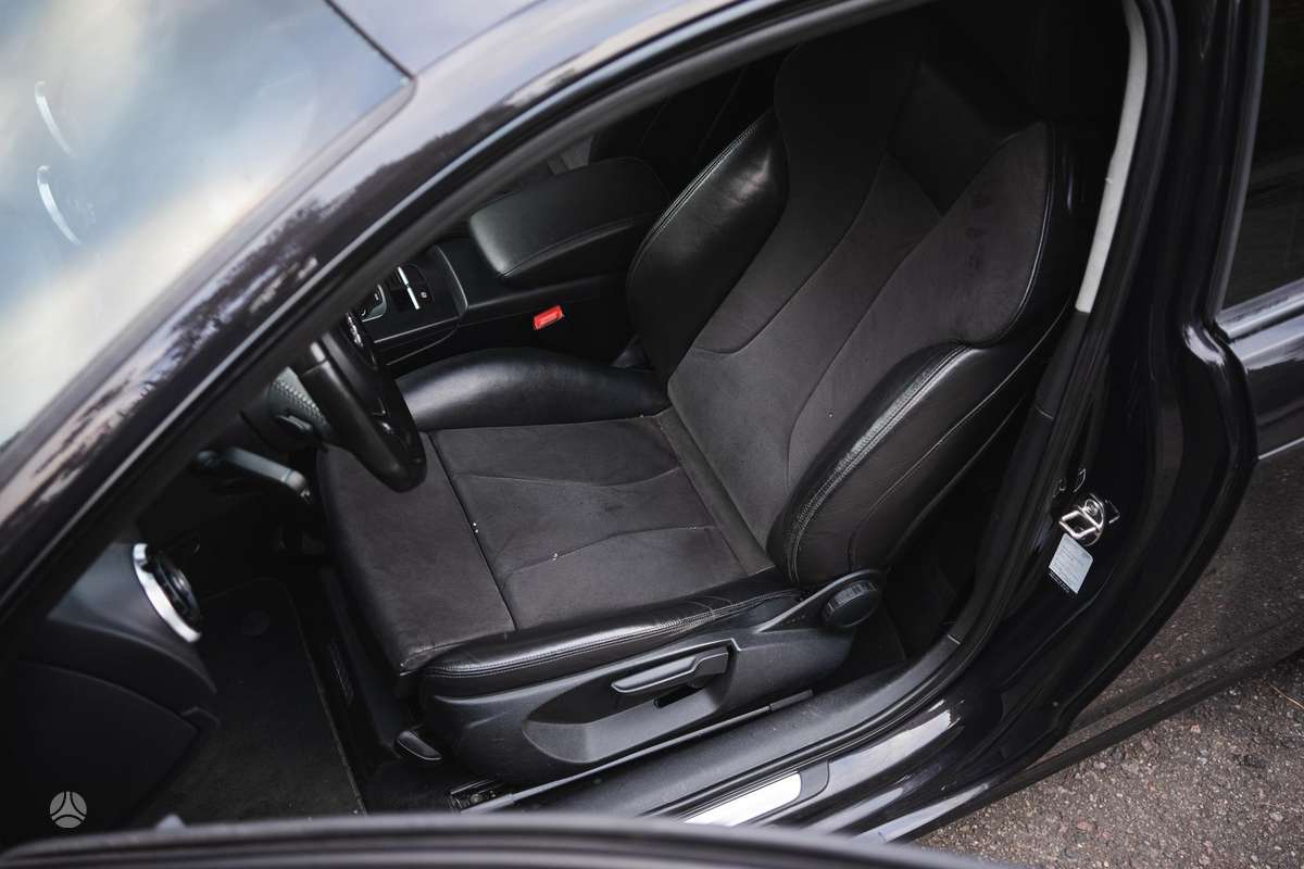 Audi A3, 1.8 l., hatchback