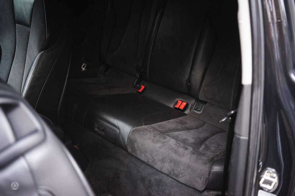 Audi A3, 1.8 l., hatchback