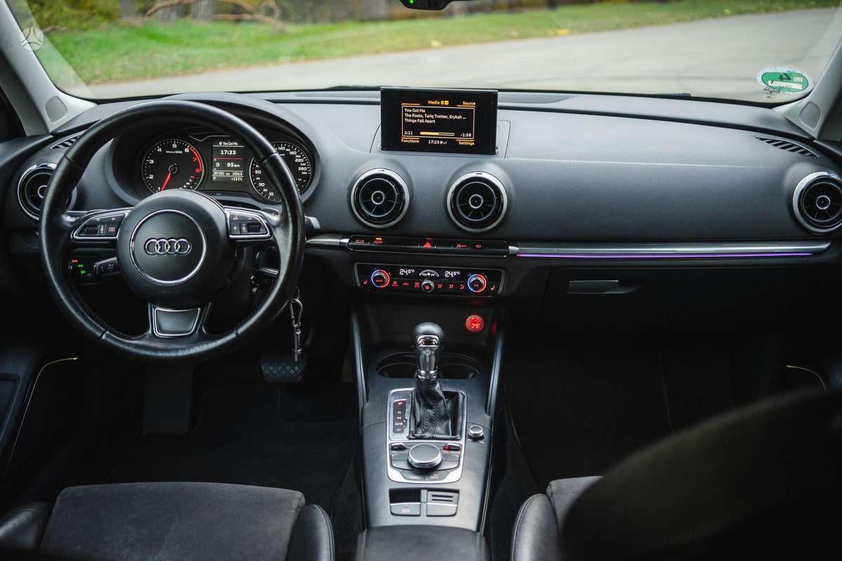 Audi A3, 1.8 l., hatchback