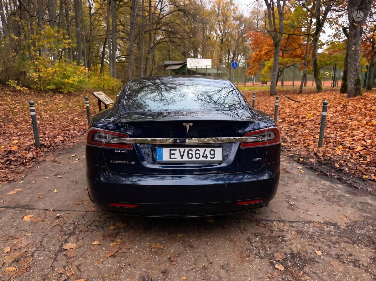 Tesla Model S, 70 кВт·ч, Седан