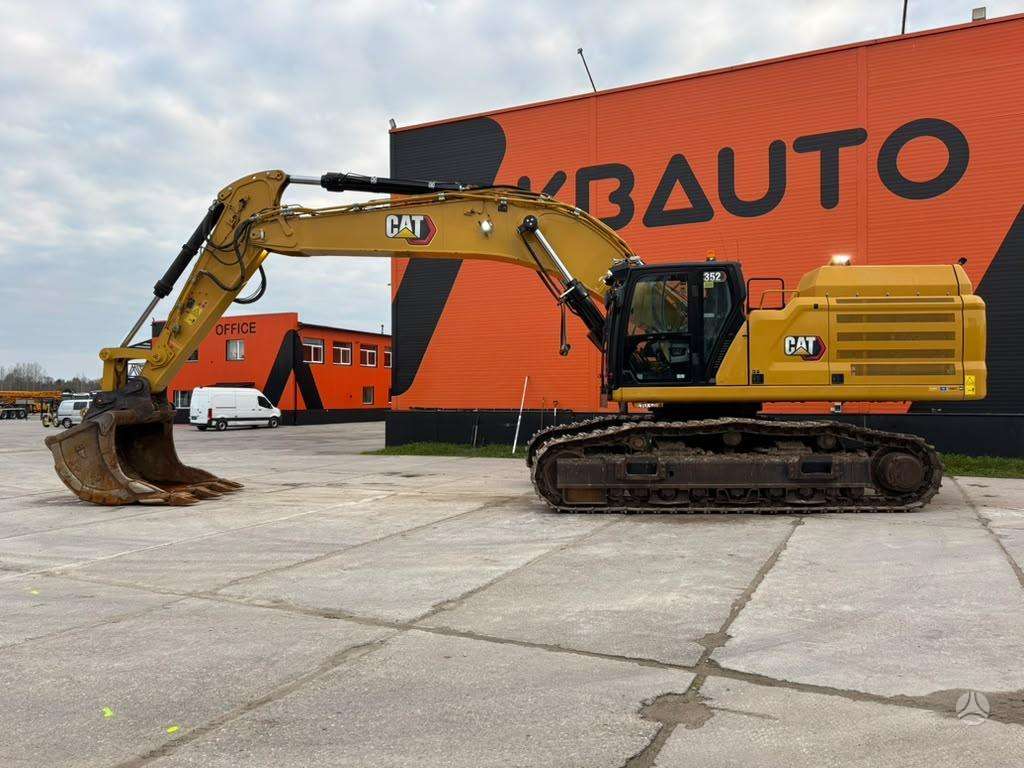 Caterpillar 352, ekskavatori