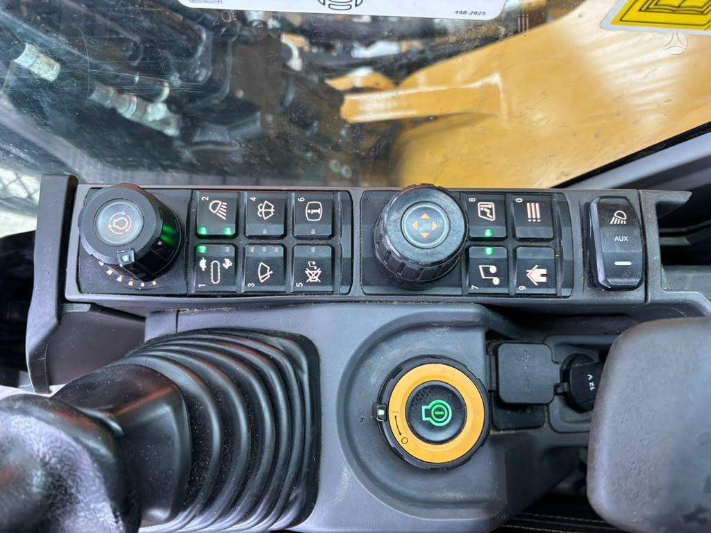 Caterpillar 352, ekskavatoriai